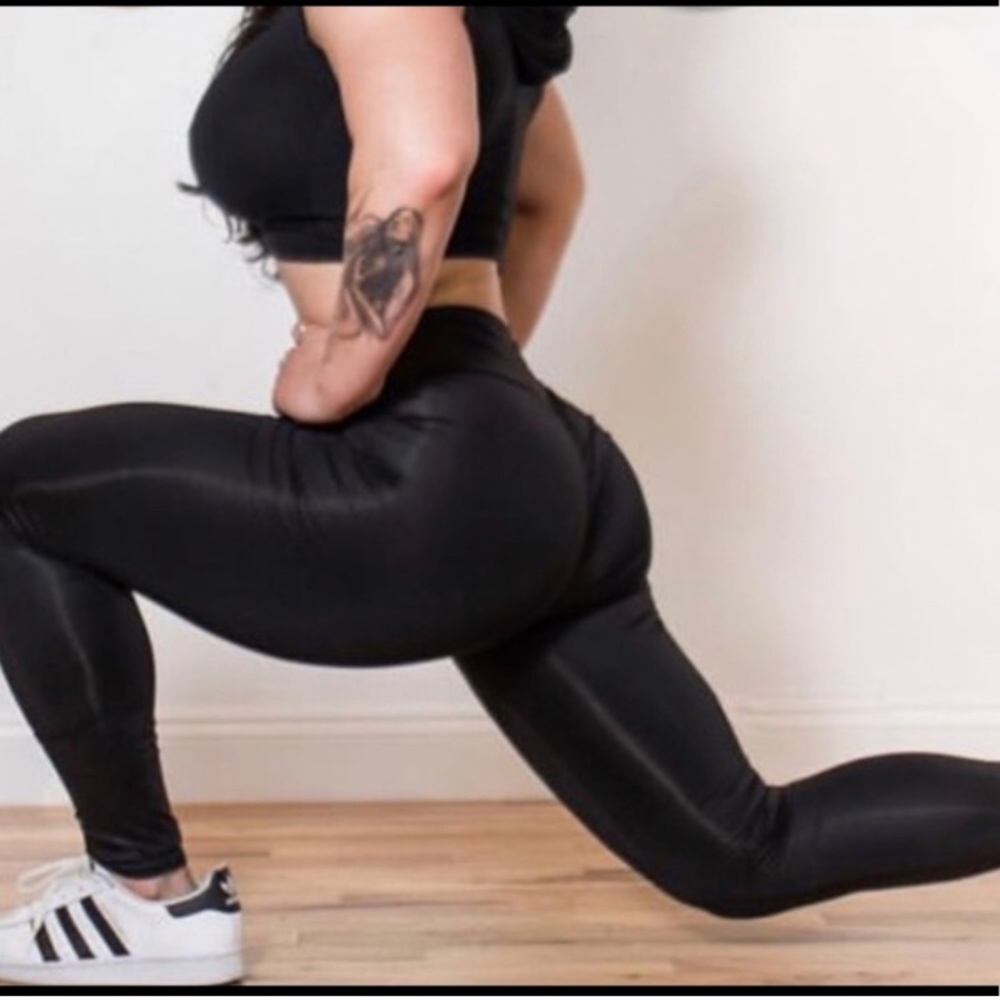 Celestial bodiez scrunch butt shiny black leggings